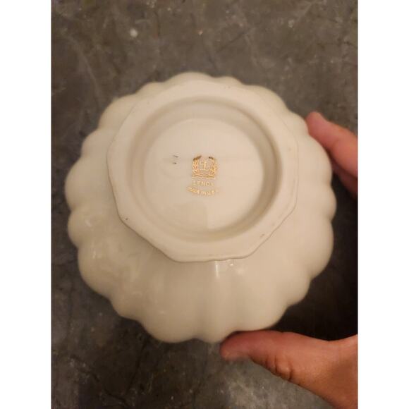 Vintage Lenox Small Footed Scalloped Bowl With Gold Trim Edging 6" USA - Picture 4 of 6